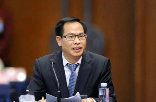 全國(guó)人大代表柯云峰：擴(kuò)雙通道藥房范圍，促M(fèi)TM慢病藥學(xué)服務(wù)升級(jí)